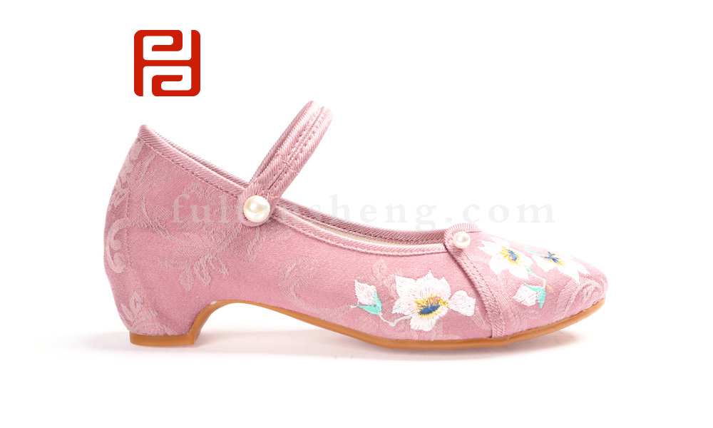 國潮有福 福連升2020春時(shí)尚中跟民族風(fēng)繡花女單鞋圖片