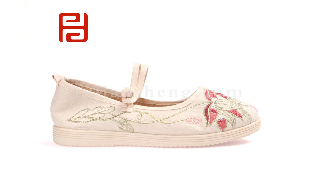 福連升中國(guó)風(fēng)漢服繡花女鞋 春秋老北京布鞋平底古風(fēng)單鞋圖片