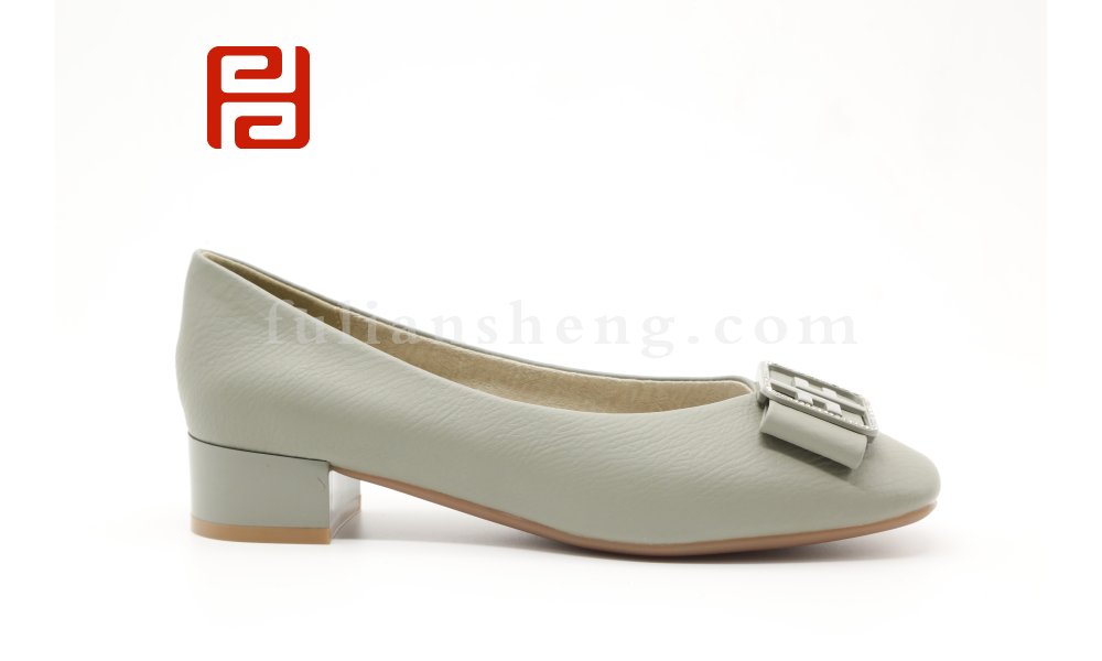 百搭時(shí)尚秋季單鞋女休閑小香風(fēng)方頭淺口女鞋棉麻舒適圖片