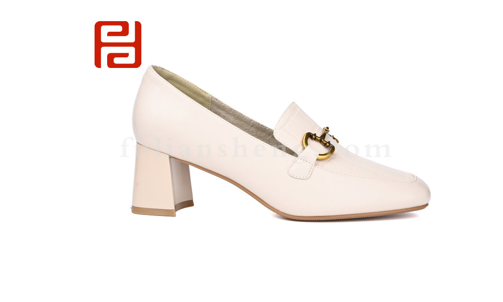 福連升春秋女鞋優(yōu)雅舒適跟鞋復古扣件單鞋