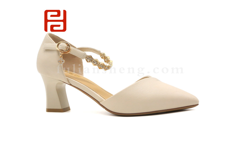 福連升夏季女鞋輕松工作中空鞋魅力時裝涼鞋