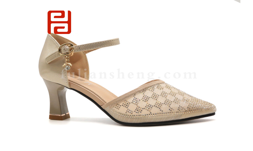 福連升夏季女鞋輕松工作中空鞋時(shí)裝鞋