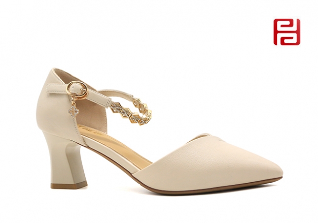 福連升夏季女鞋輕松工作中空鞋魅力時裝涼鞋