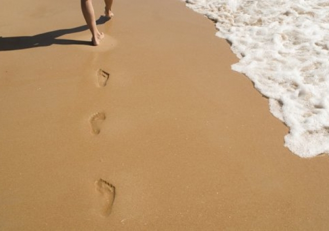 危害中年人足部健康的因素有哪些？