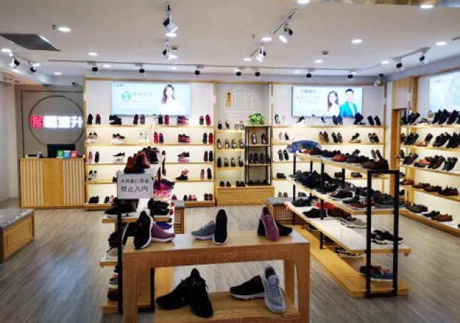 賀：內(nèi)蒙古赤峰市松山區(qū)福連升北京布鞋華聯(lián)店重裝開業(yè)！