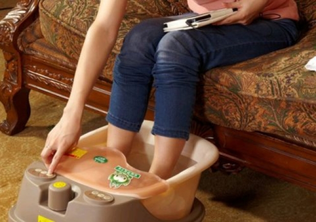 女人每天泡腳的好處-女人常泡腳有什么好處？